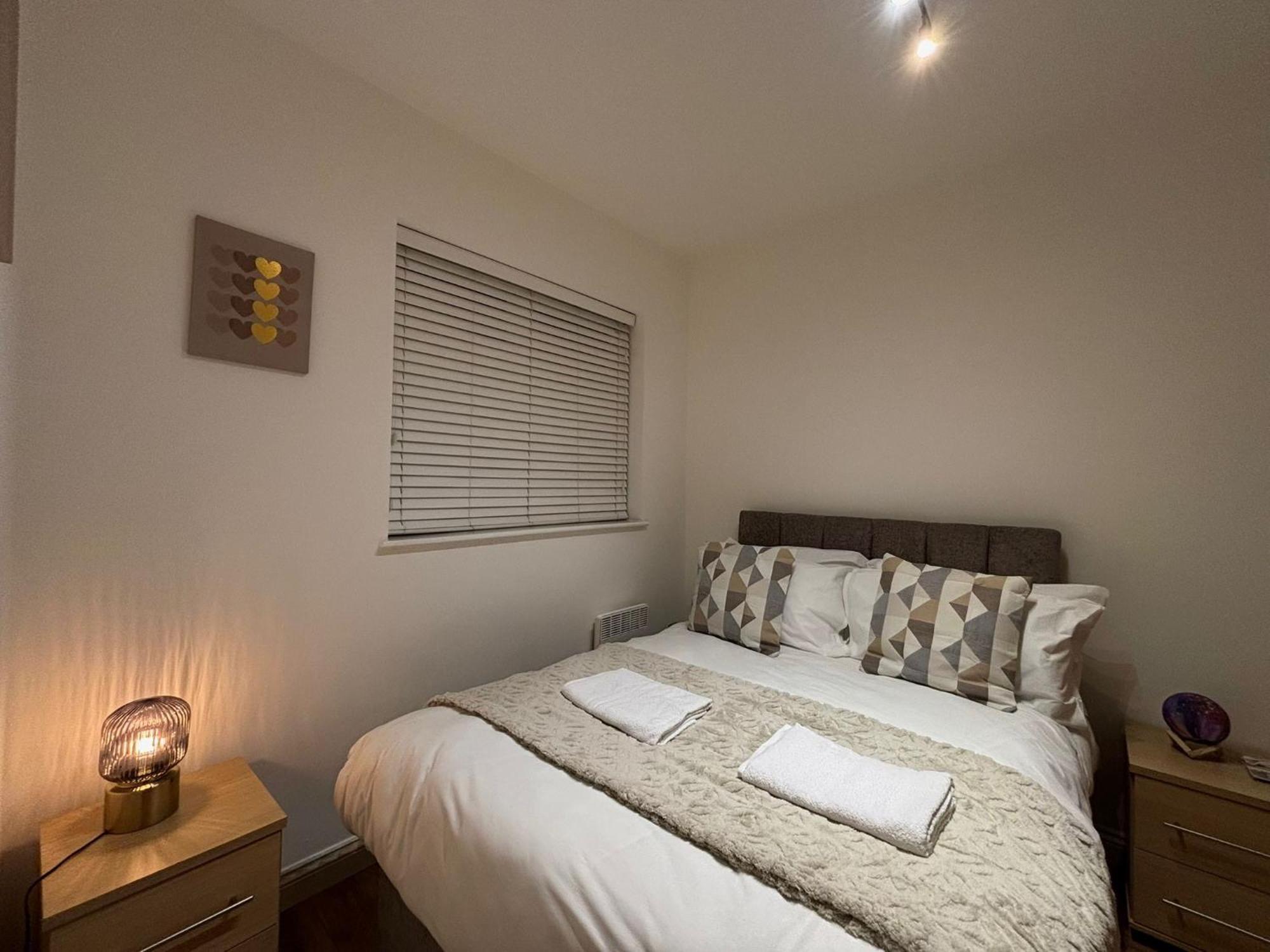 24-7 Secured City Centre Apartments With Free Underground Parking And Wifi Birmingham Exterior photo