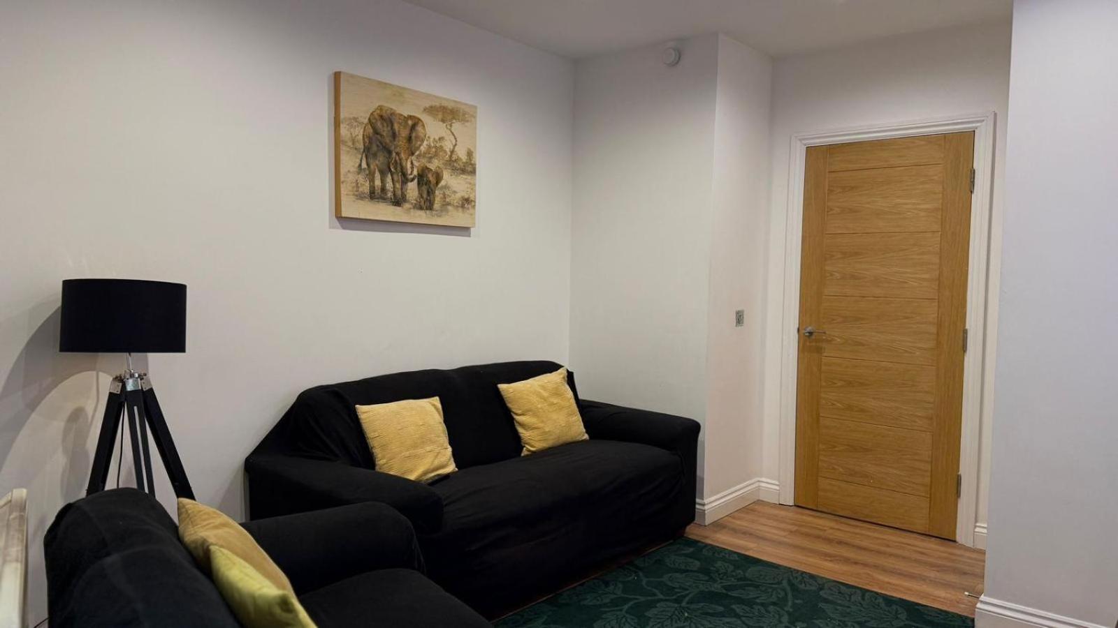 24-7 Secured City Centre Apartments With Free Underground Parking And Wifi Birmingham Exterior photo